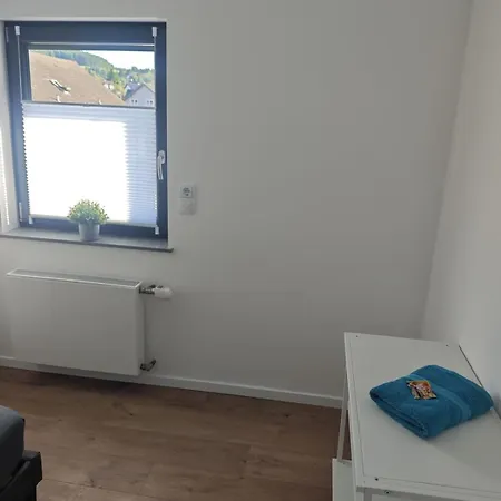 Waldoase Im Nationalpark Eifel Fuer 7 Gaeste Und Max 2 Hunde In 1a Lage Διαμέρισμα Schleiden