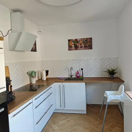 Waldoase Im Nationalpark Eifel Fuer 7 Gaeste Und Max 2 Hunde In 1a Lage *