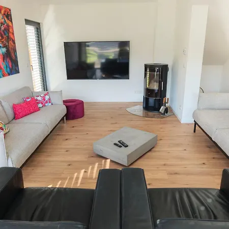 Waldoase Im Nationalpark Eifel Fuer 7 Gaeste Und Max 2 Hunde In 1a Lage Διαμέρισμα *