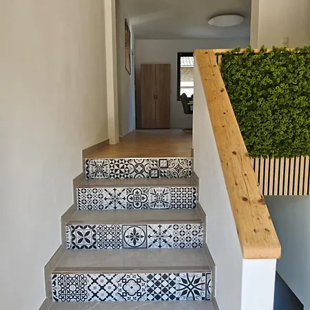 Waldoase Im Nationalpark Eifel Fuer 7 Gaeste Und Max 2 Hunde In 1a Lage Διαμέρισμα Schleiden