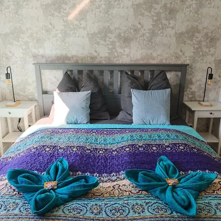 Waldoase Im Nationalpark Eifel Fuer 7 Gaeste Und Max 2 Hunde In 1a Lage *