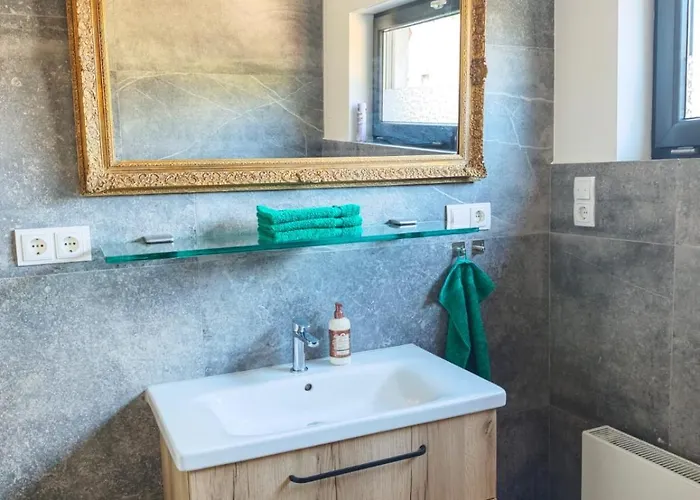 Waldoase Im Nationalpark Eifel Für 7 Gäste Und Max 2 Hunde In 1a Lage